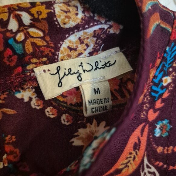 Lily White Blouse - Picture 3 of 3